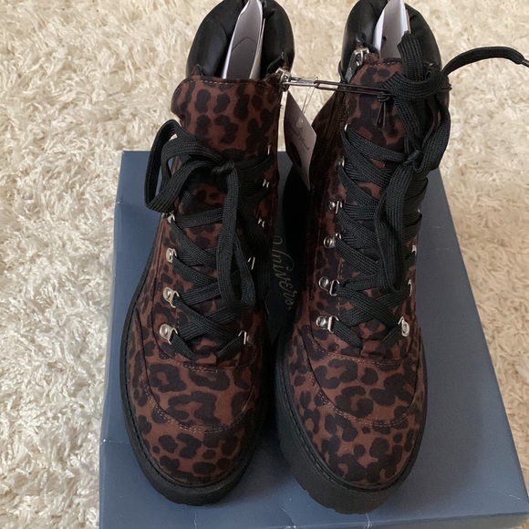 Leopard print hiker boots - Picture 2 of 6